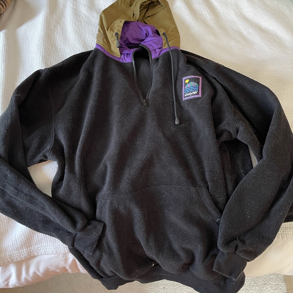 Sweater/fleece/jacket ONLY NY - medium